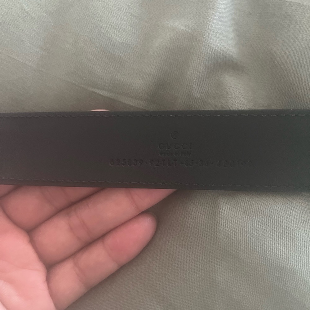 Gucci Men's Black Leather Belt - Classic Embossed Logo